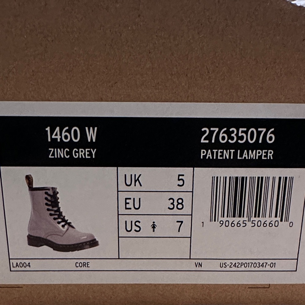 Dr. Martens 1460 Gray Patent Leather Boots NIB - Picture 9 of 9